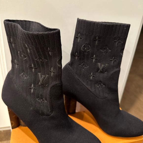 Louis Vuitton Black Women's Boots - Picture 2 of 7